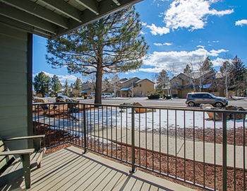Private patio/balcony